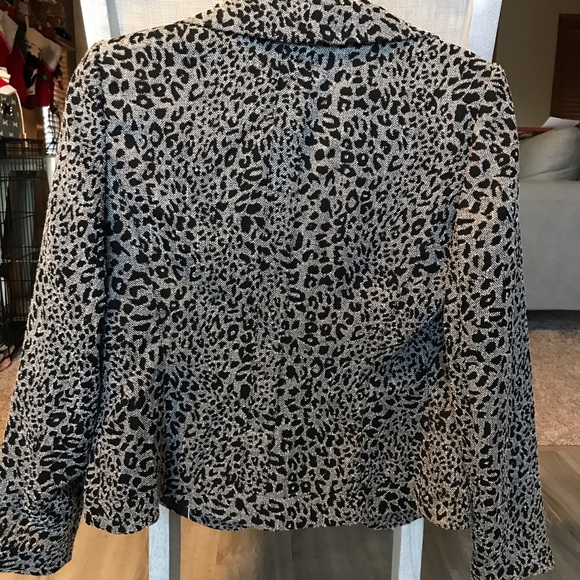 Calvin Klein Cheeta Print Blazer - Picture 2 of 4